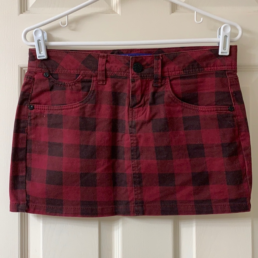 🌷3 for $25🌷Miley Cyrus & Max Azria, US 7, Red & Brown Buffalo Plaid Mini Skirt